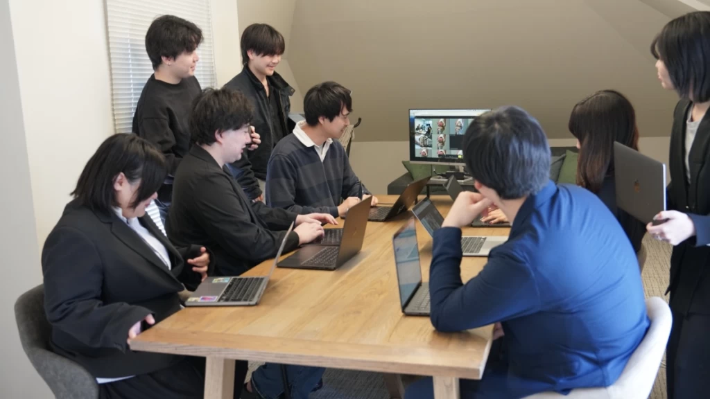 【週4日以上稼働できる方！土日祝可】「TikTok見るだけじゃもったいない｜広告を作る側のインターン」企画～運用を一気通貫できる！- 株式会社starの長期・有給インターンシップ
