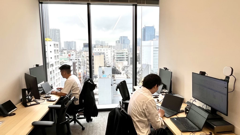 コンサルタント（経営・業務・IT領域を一気通貫して経験／自社事業立ち上げ・グローバル案件への関与機会あり）