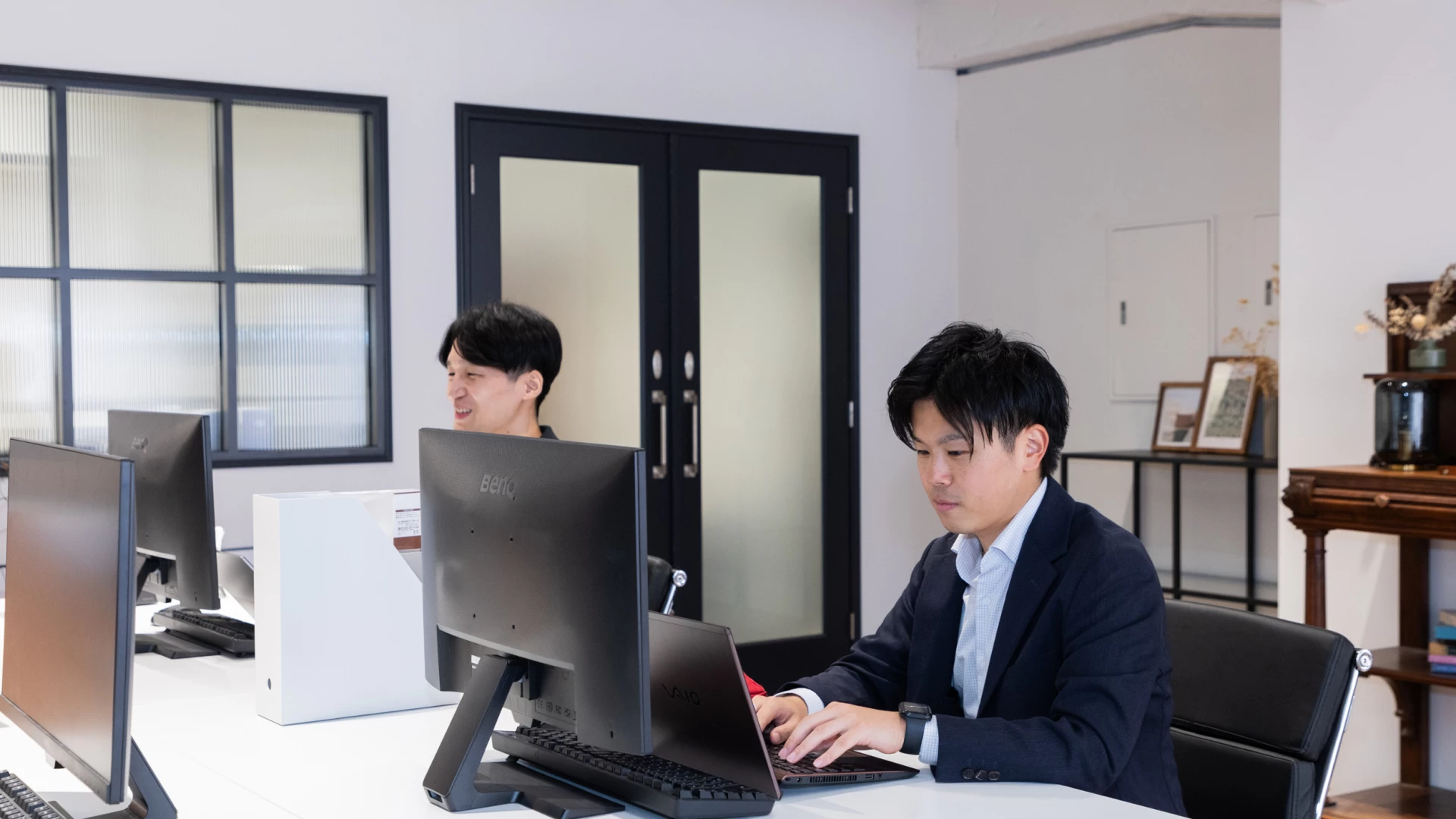 【社長直下/限定1名】創業フェーズでMBA卒代表直下「Salesチームの立ち上げ経験」が積める！