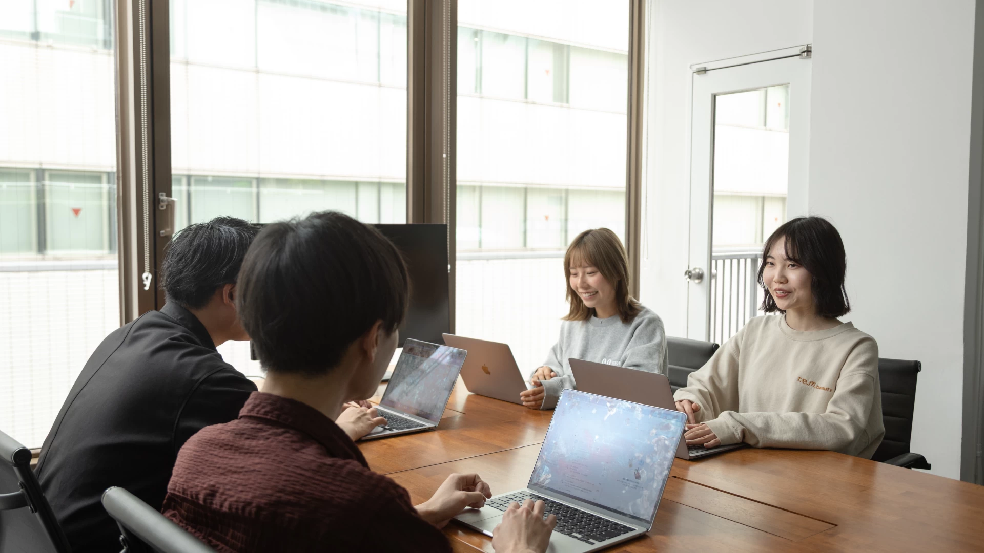 【SNS好き必見！8月採用拡大中】TikTokマーケ戦略インターン｜分析・企画・編集を一貫して担当