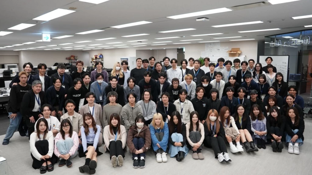 【創業4期で190名突破】toC向けSNSスクール契約提案営業インターン【インターン17名在籍】