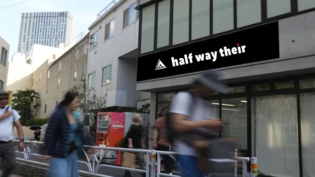 株式会社halfwaytheirの営業インターン東京都