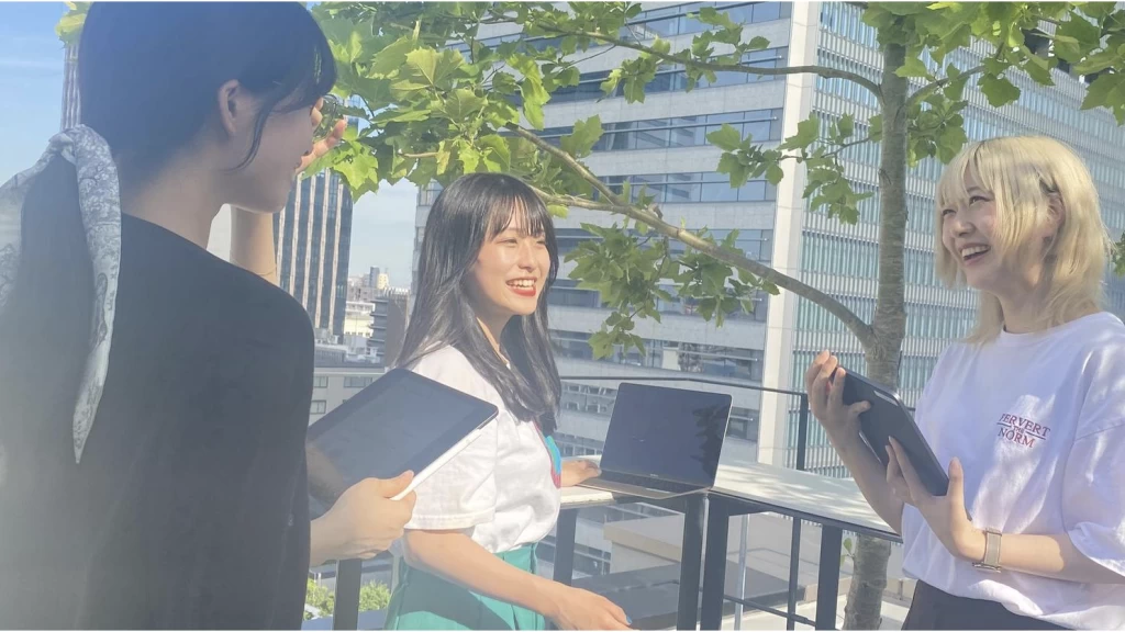 🌸【有名企業内定多数!】美容を仕事に!SNSマーケの力がつく、50万フォロワーの美容メディアのSNS運用のお仕事🌸