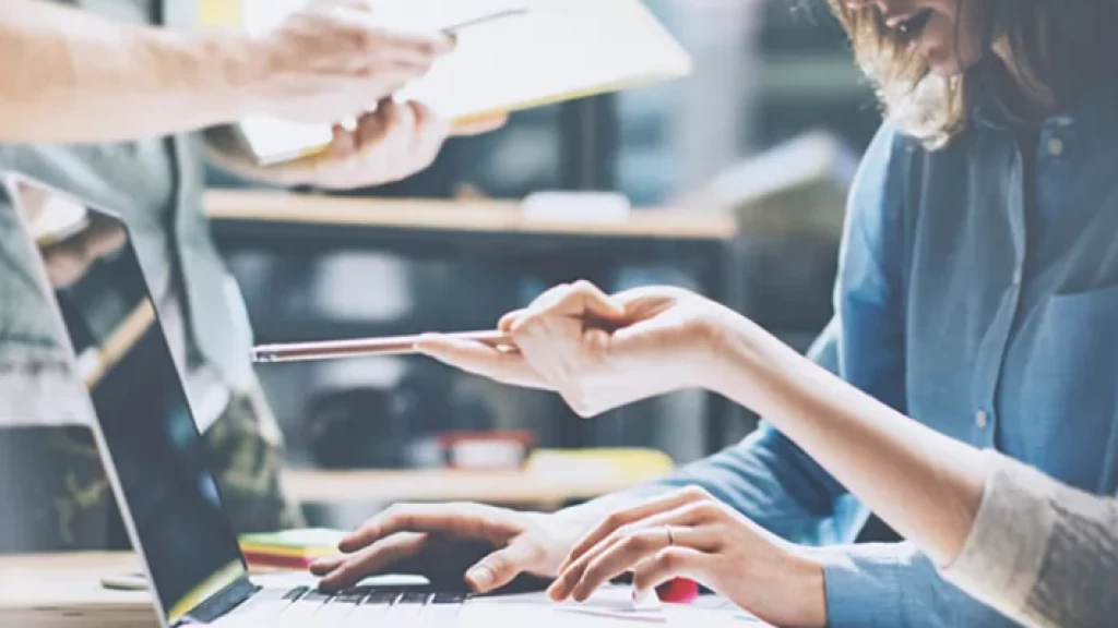 【コンサル】社長直下で挑む、急成長ベンチャーの事業創造。高難度な『経営の意思決定』プロセスを最前列で学ぶ。